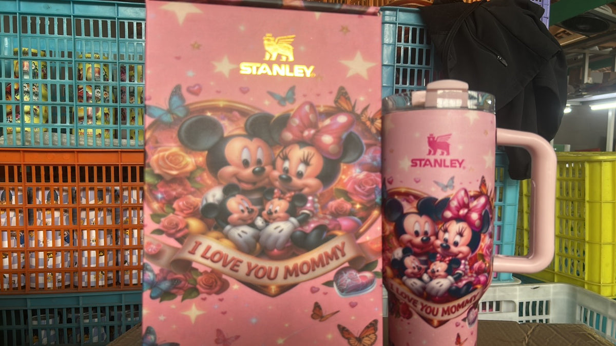 Stanley ‘Love You Mommy’ Quencher Tumbler 40oz