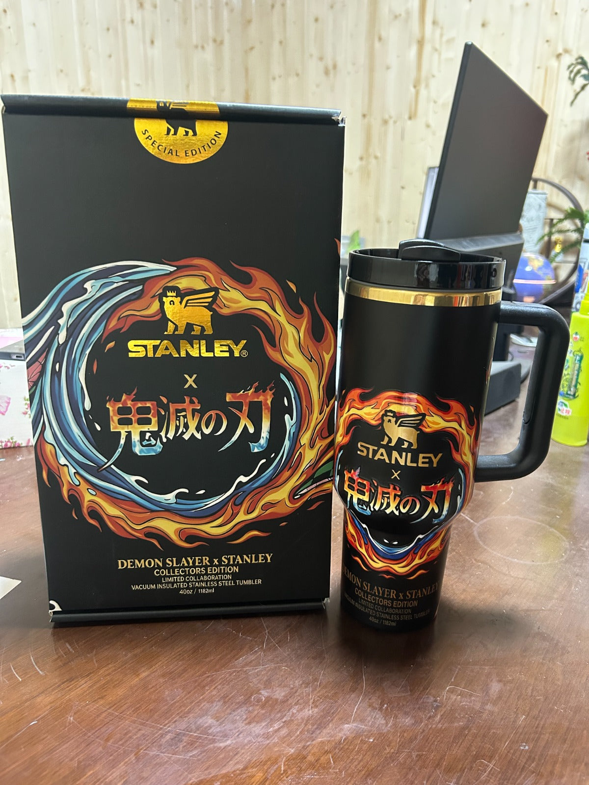 Stanley x Demon Slayer Quencher Tumbler 40oz